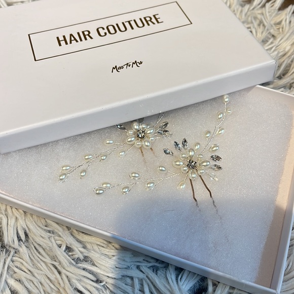 Sparkly Floral Headpiece - Picture 4 of 6